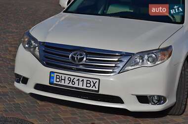 Седан Toyota Avalon 2011 в 