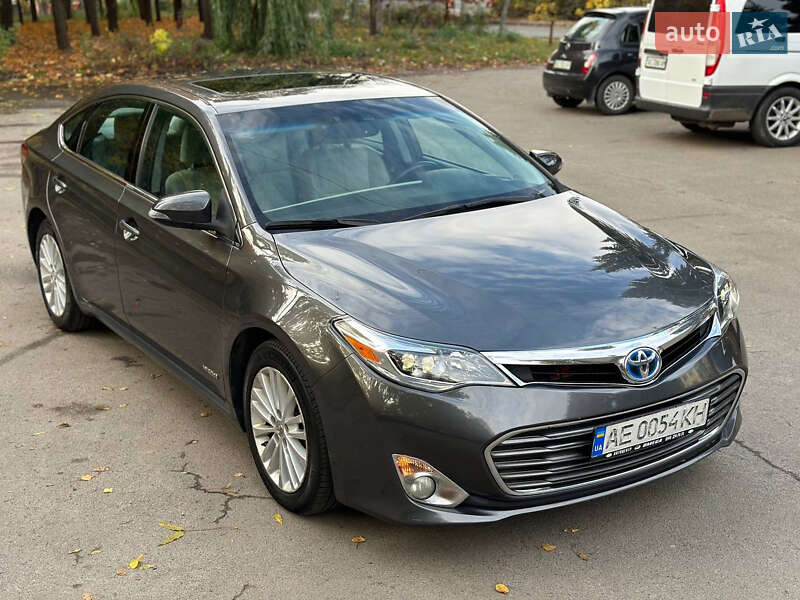 Седан Toyota Avalon 2014 в 