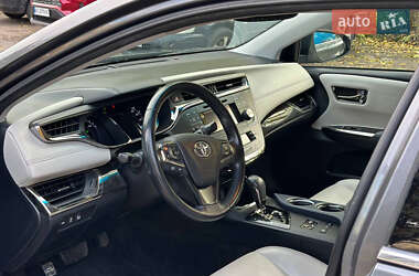 Седан Toyota Avalon 2014 в 