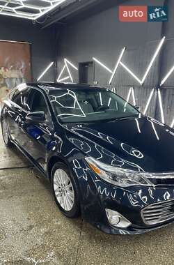 Седан Toyota Avalon 2015 в 