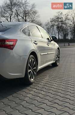 Седан Toyota Avalon 2017 в 