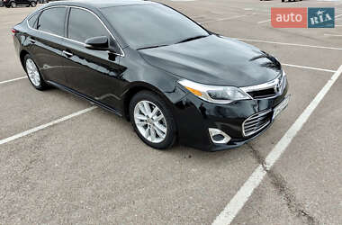 Седан Toyota Avalon 2013 в 