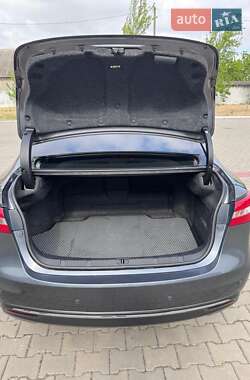 Седан Toyota Avalon 2013 в 