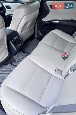Седан Toyota Avalon 2013 в 