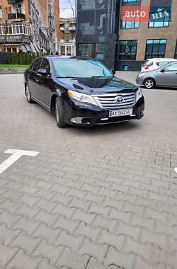 Седан Toyota Avalon 2010 в 