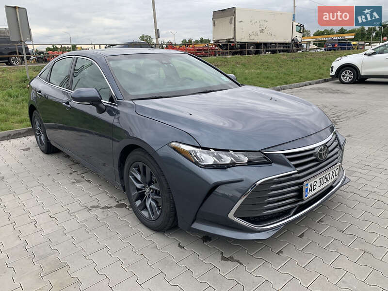Седан Toyota Avalon 2019 в Вінниці