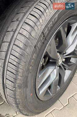 Седан Toyota Avalon 2019 в Виннице