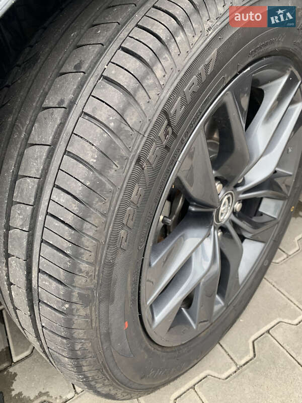 Седан Toyota Avalon 2019 в Вінниці