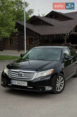 Седан Toyota Avalon 2010 в 