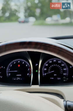 Седан Toyota Avalon 2010 в 