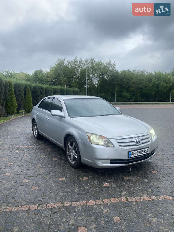Седан Toyota Avalon 2005 в 
