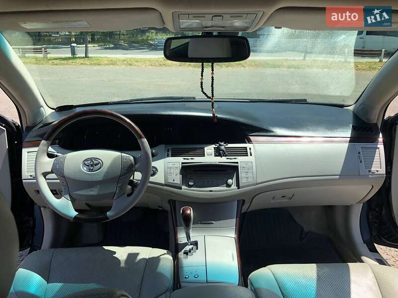 Седан Toyota Avalon 2008 в Черноморске