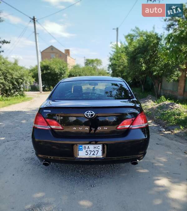 Седан Toyota Avalon 2006 в Кропивницькому