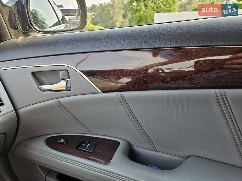 Седан Toyota Avalon 2008 в Снятине