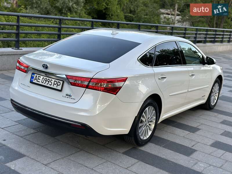 Седан Toyota Avalon 2014 в Дніпрі