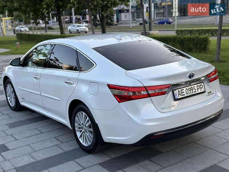 Седан Toyota Avalon 2014 в Дніпрі