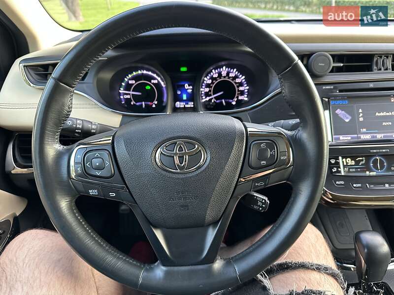 Седан Toyota Avalon 2014 в Дніпрі