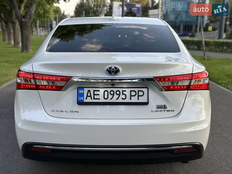Седан Toyota Avalon 2014 в Дніпрі