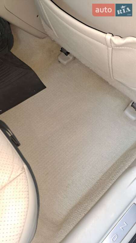 Седан Toyota Avalon 2006 в Измаиле