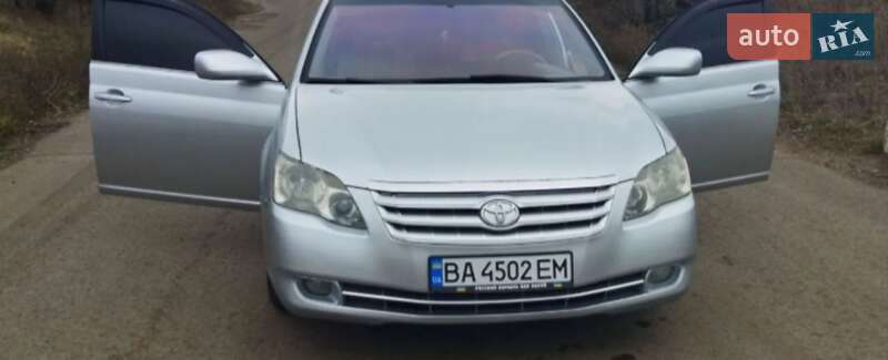 Седан Toyota Avalon 2005 в Любашевке