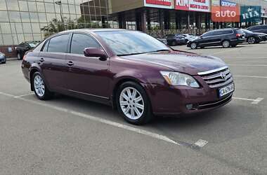 Седан Toyota Avalon 2006 в Киеве