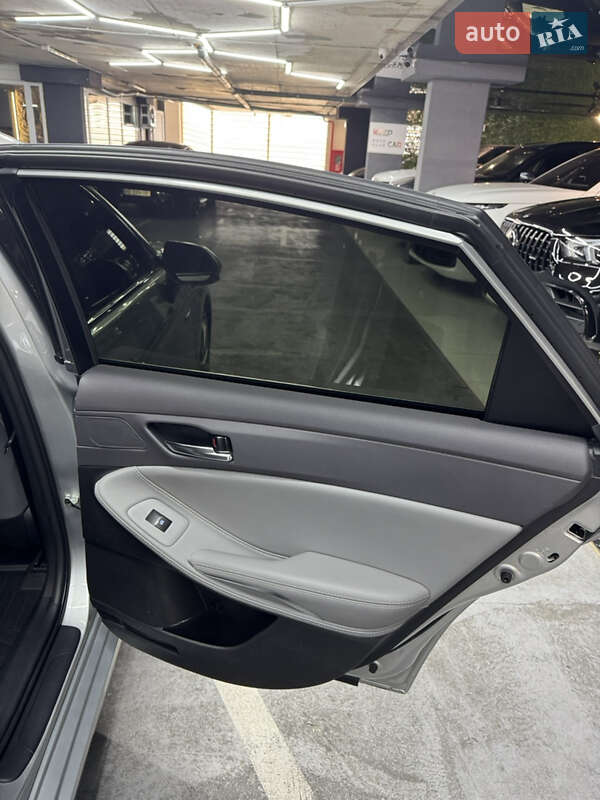 Седан Toyota Avalon 2020 в Одессе