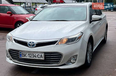 Седан Toyota Avalon 2013 в 
