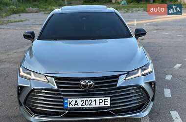 Седан Toyota Avalon 2019 в Прилуках