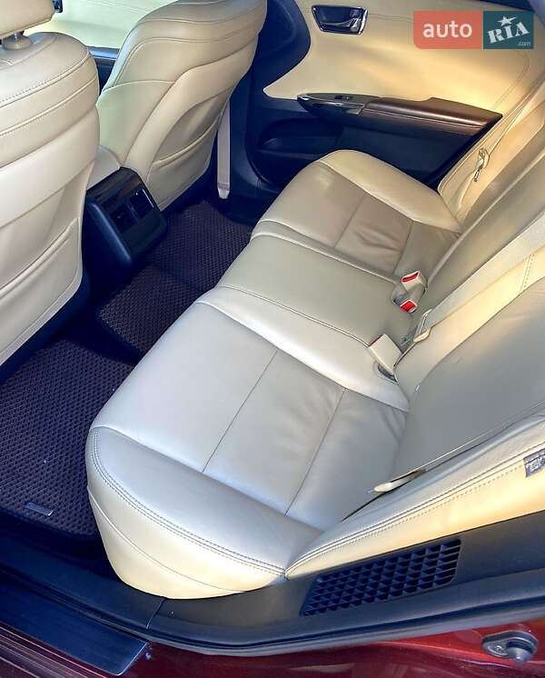 Toyota Avalon 2013