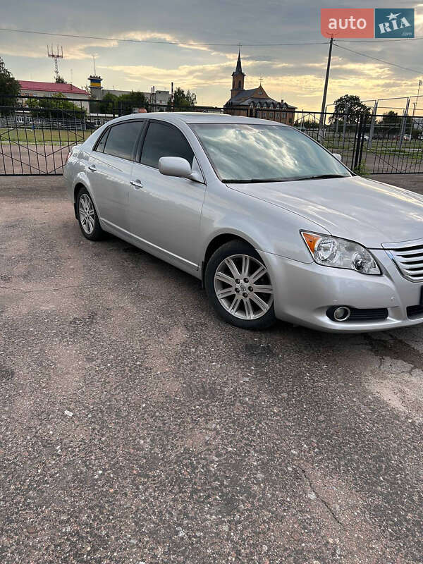 Седан Toyota Avalon 2008 в Житомире