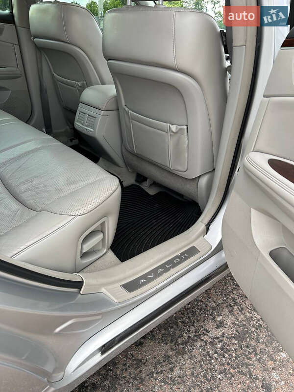 Седан Toyota Avalon 2008 в Житомире
