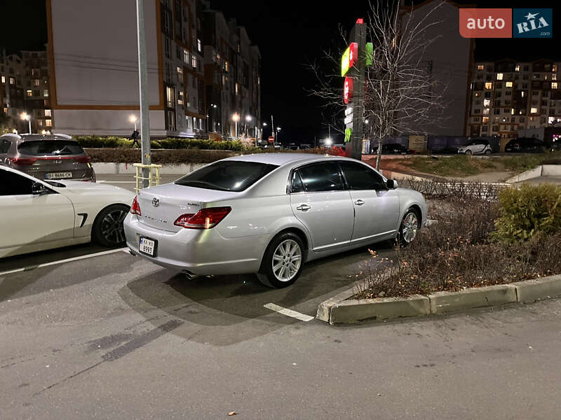 Седан Toyota Avalon 2005 в Києві