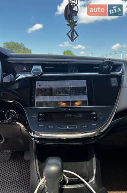 Седан Toyota Avalon 2014 в 