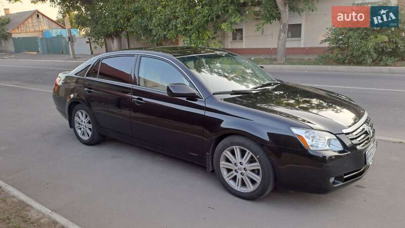 Седан Toyota Avalon 2006 в Измаиле