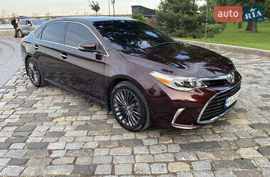 Седан Toyota Avalon 2016 в 