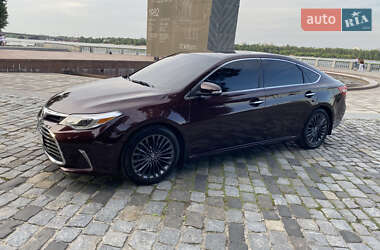 Седан Toyota Avalon 2016 в 