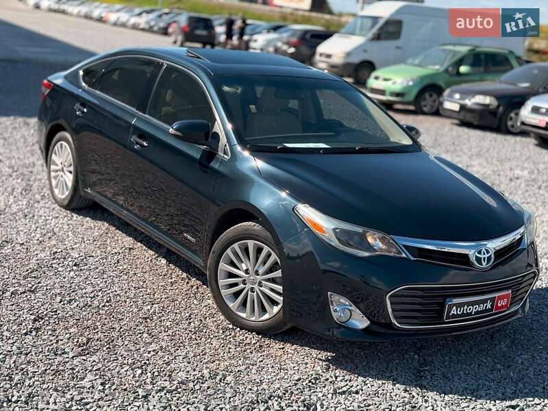 Седан Toyota Avalon 2014 в Львове