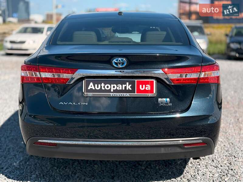 Седан Toyota Avalon 2014 в Львове