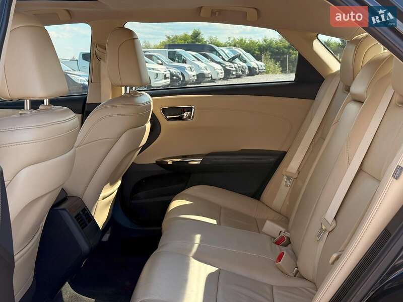 Седан Toyota Avalon 2014 в Львове