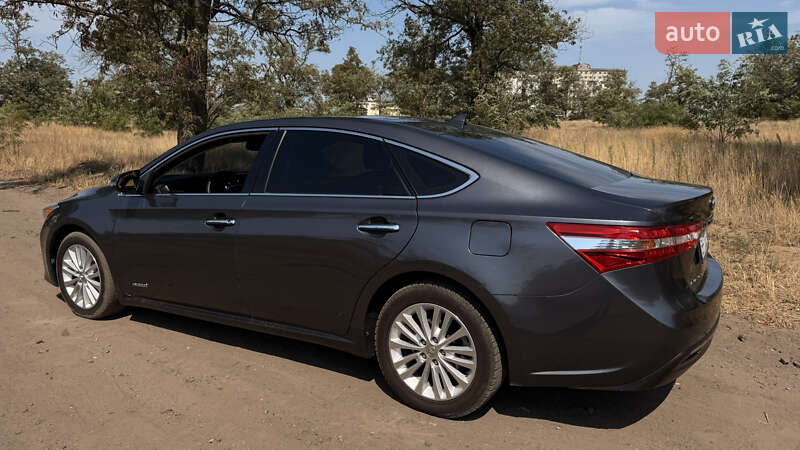 Седан Toyota Avalon 2014 в Білгороді-Дністровському