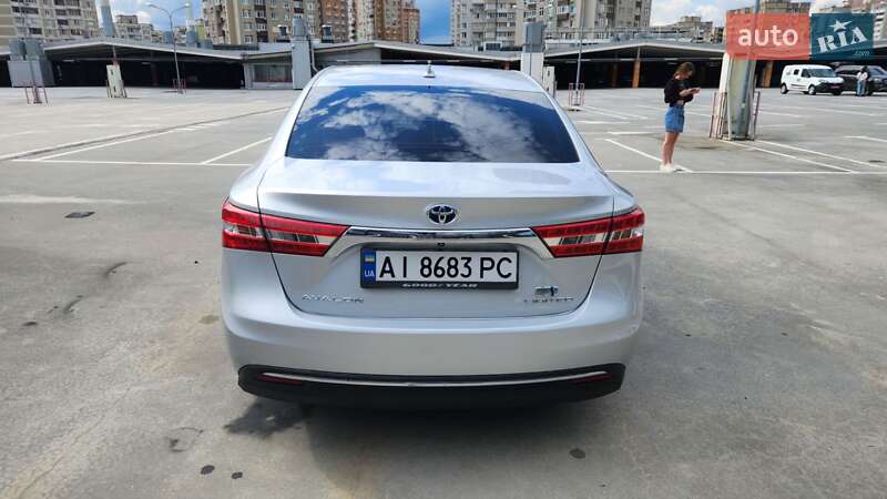 Седан Toyota Avalon 2014 в Києві