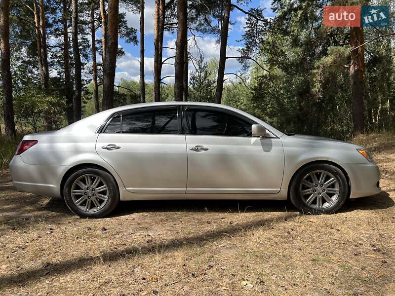 Седан Toyota Avalon 2007 в Києві