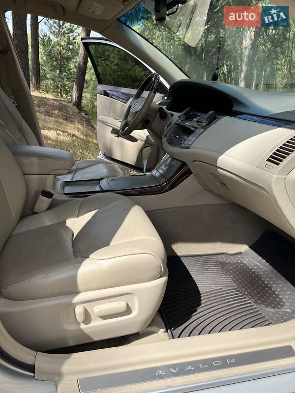 Седан Toyota Avalon 2007 в Києві