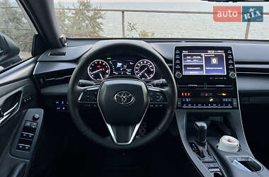 Седан Toyota Avalon 2019 в 