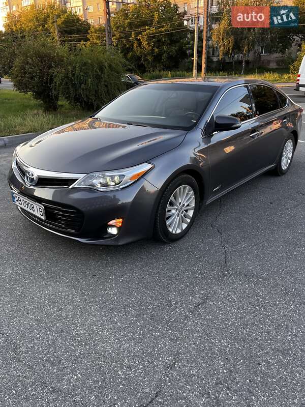 Седан Toyota Avalon 2015 в Виннице