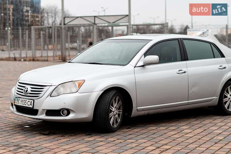 Седан Toyota Avalon 2008 в Львові