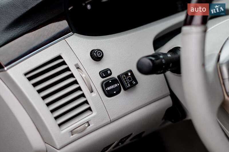 Седан Toyota Avalon 2008 в Львові