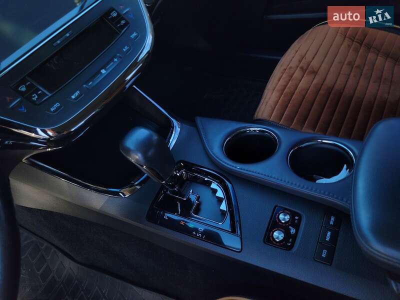 Седан Toyota Avalon 2014 в Харькове