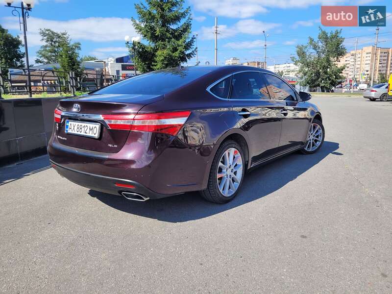 Седан Toyota Avalon 2014 в Харькове