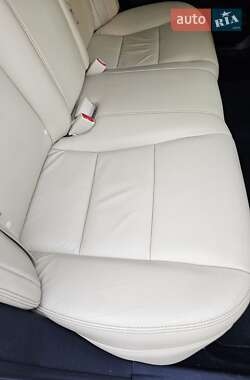 Седан Toyota Avalon 2017 в  фото 24 Седан Toyota Avalon 2017 в